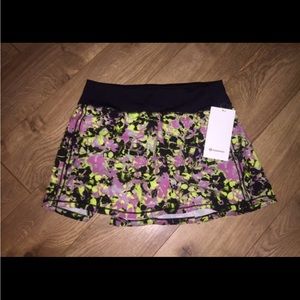PACE RIVAL MID-RISE SKIRT 15" Inflected Highlight Yellow Multi/Black size 6 NWT